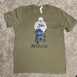 Olive Graphic T-Shirt Bernie sanders medium